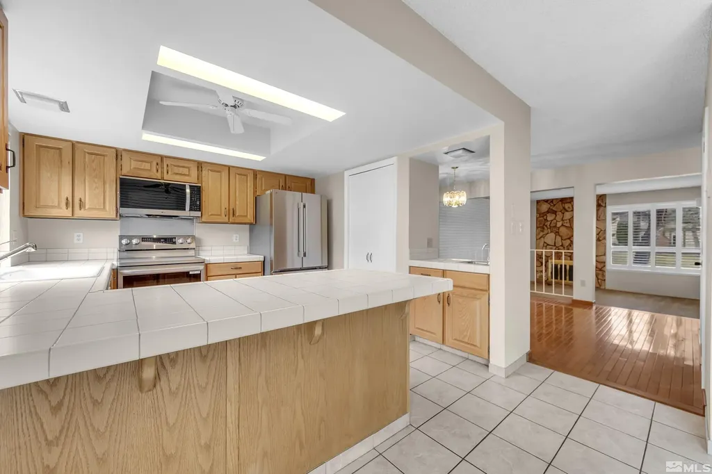1465 Foster Reno NV 89509