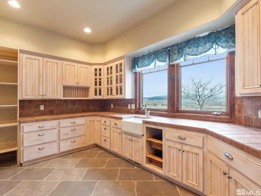 525 Cable Canyon Fernley NV 89408