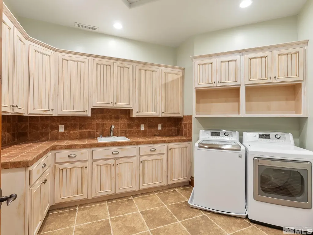 525 Cable Canyon Fernley NV 89408