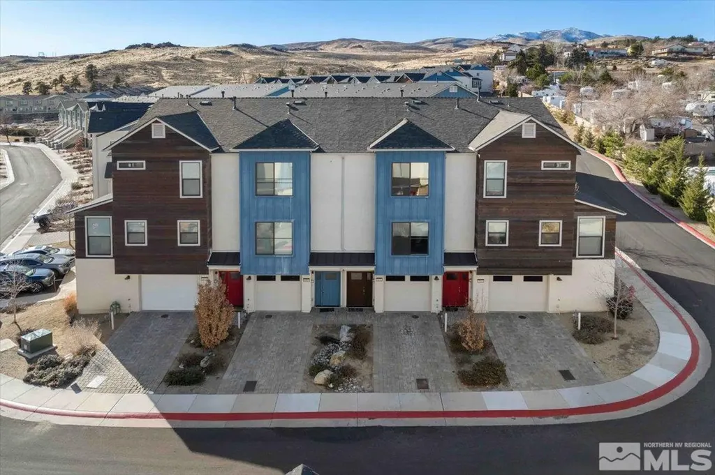 5075 Ciarra Kennedy Reno NV 89503