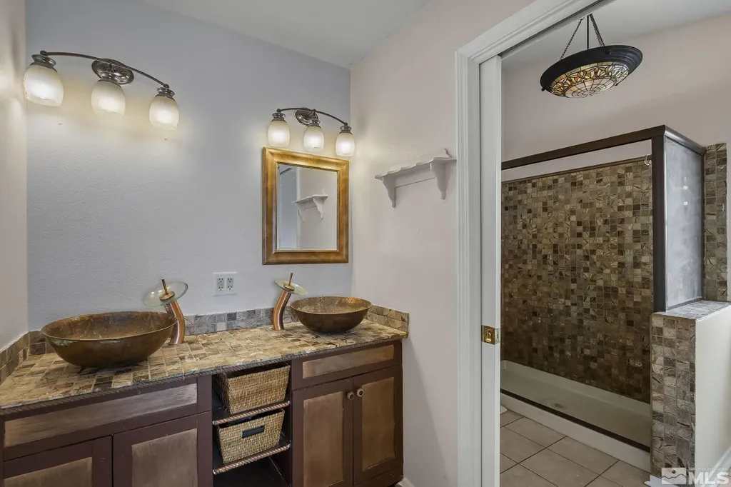 2106 Gummow Fallon NV 89406