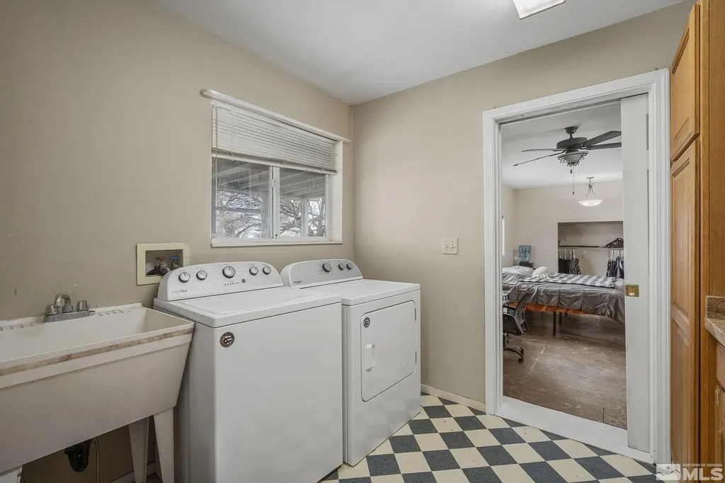 2106 Gummow Fallon NV 89406