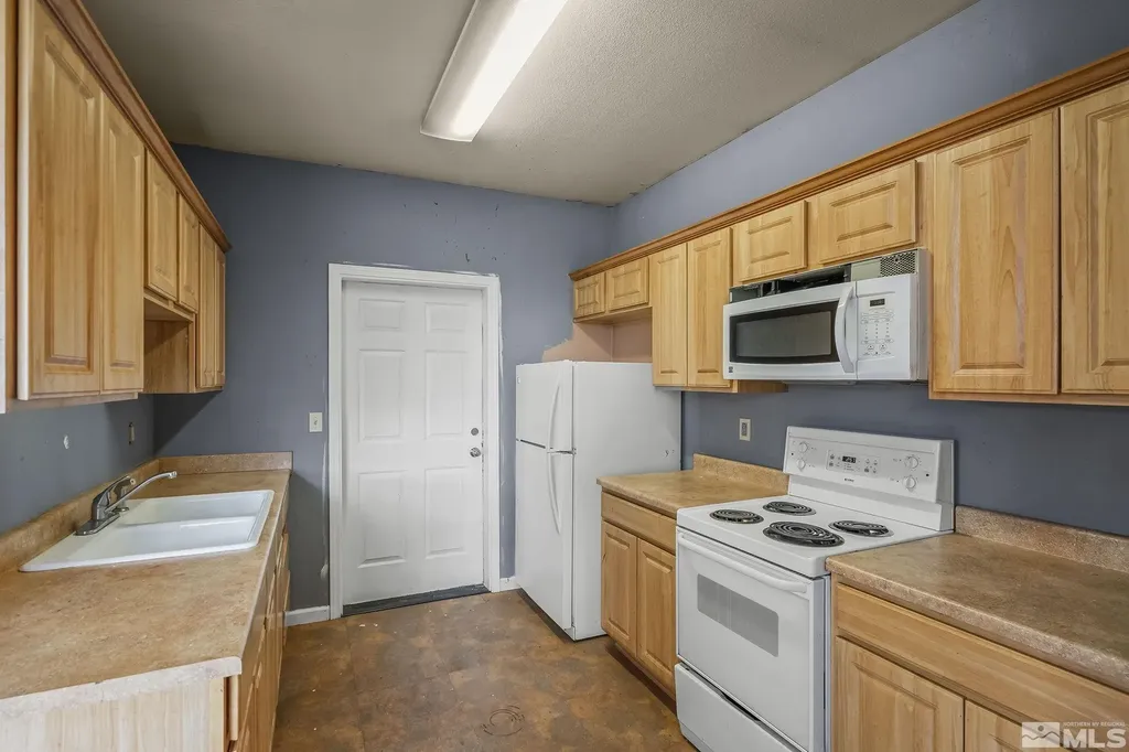 2106 Gummow Fallon NV 89406