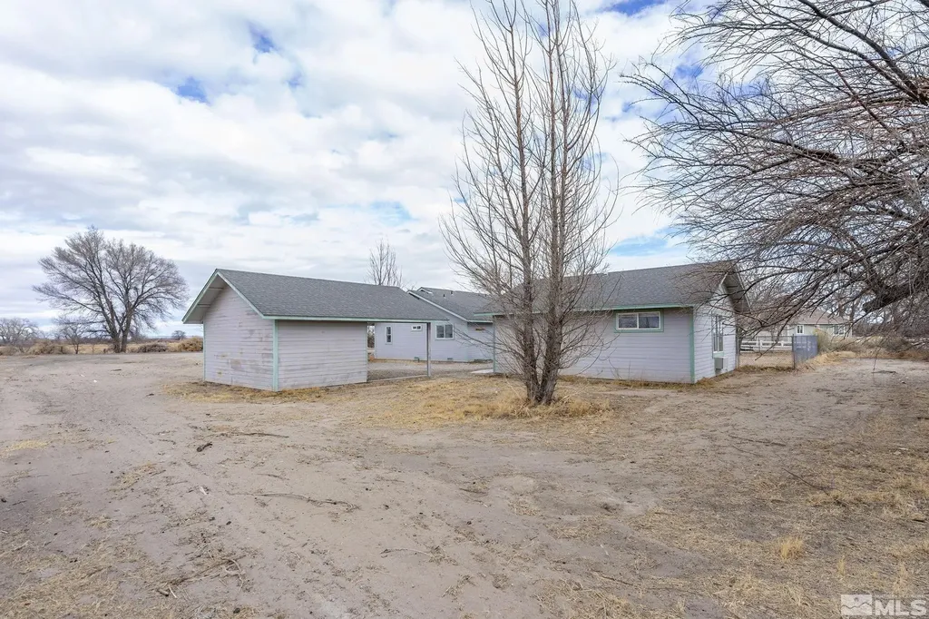 2106 Gummow Fallon NV 89406