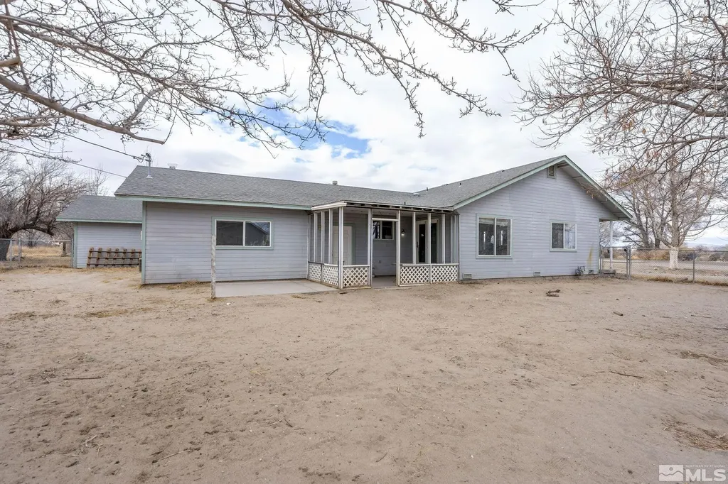 2106 Gummow Fallon NV 89406