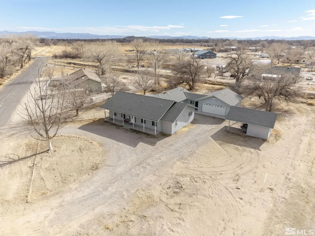 2106 Gummow Fallon NV 89406