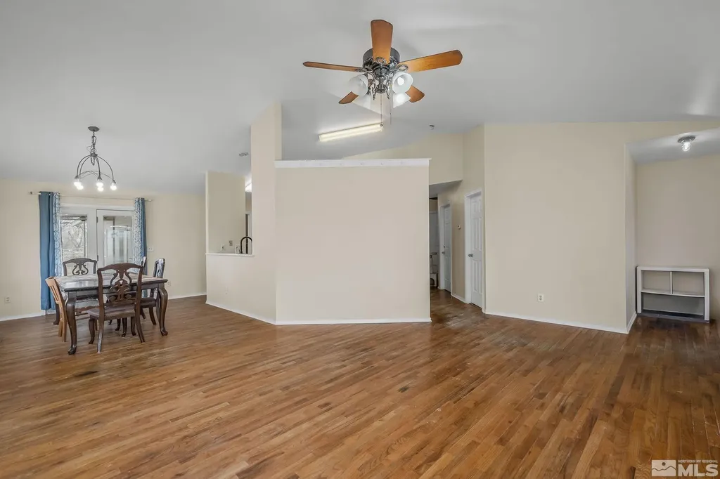 2106 Gummow Fallon NV 89406