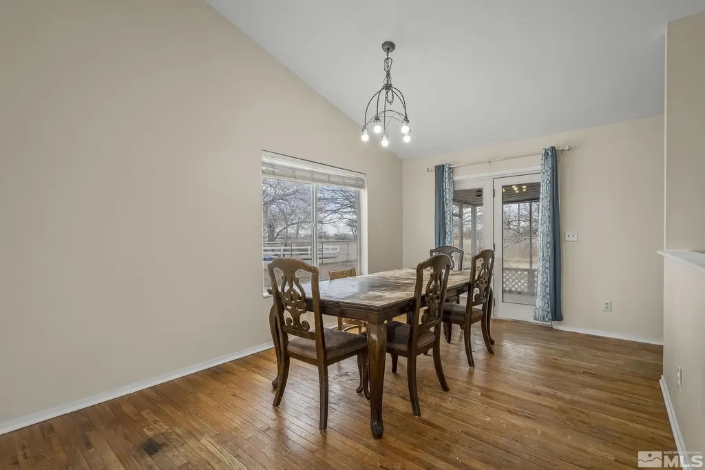 2106 Gummow Fallon NV 89406