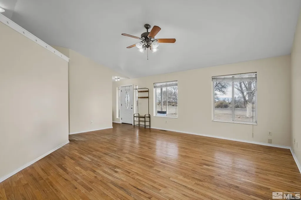 2106 Gummow Fallon NV 89406