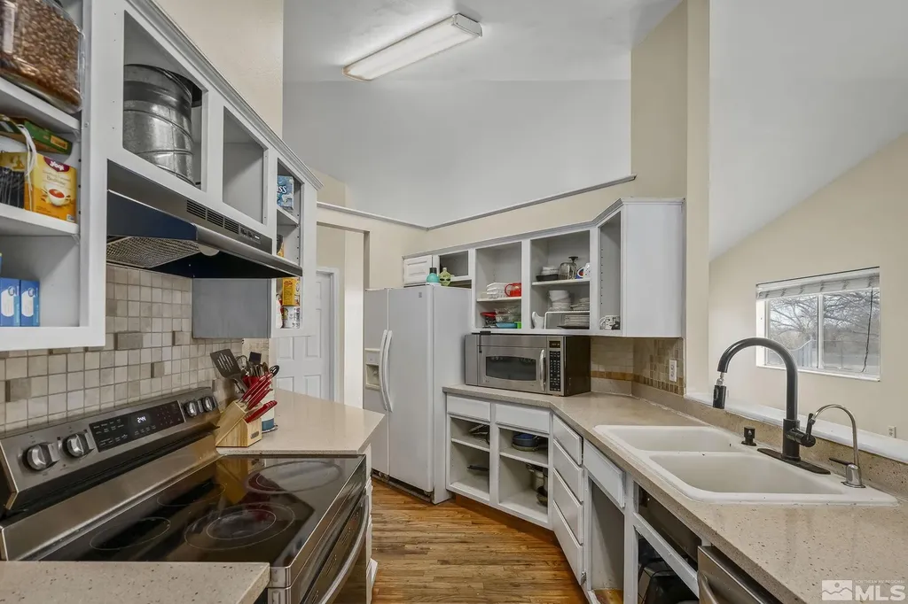 2106 Gummow Fallon NV 89406