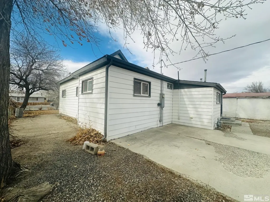 750 Grinnel Lovelock NV 89419