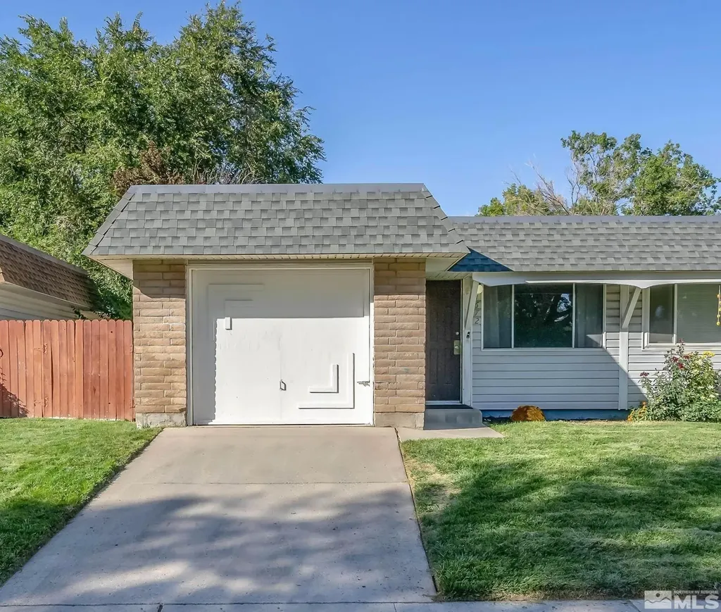 1672 Sue Sparks NV 89431