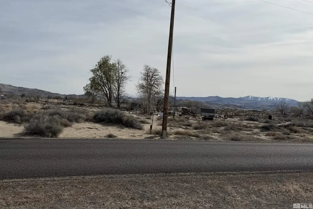 2910 9th Silver Springs NV 89429