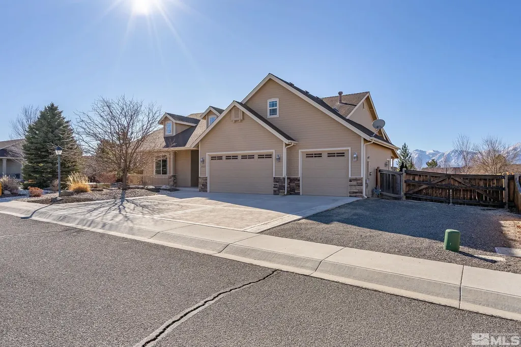 2937 La Cresta Minden NV 89423