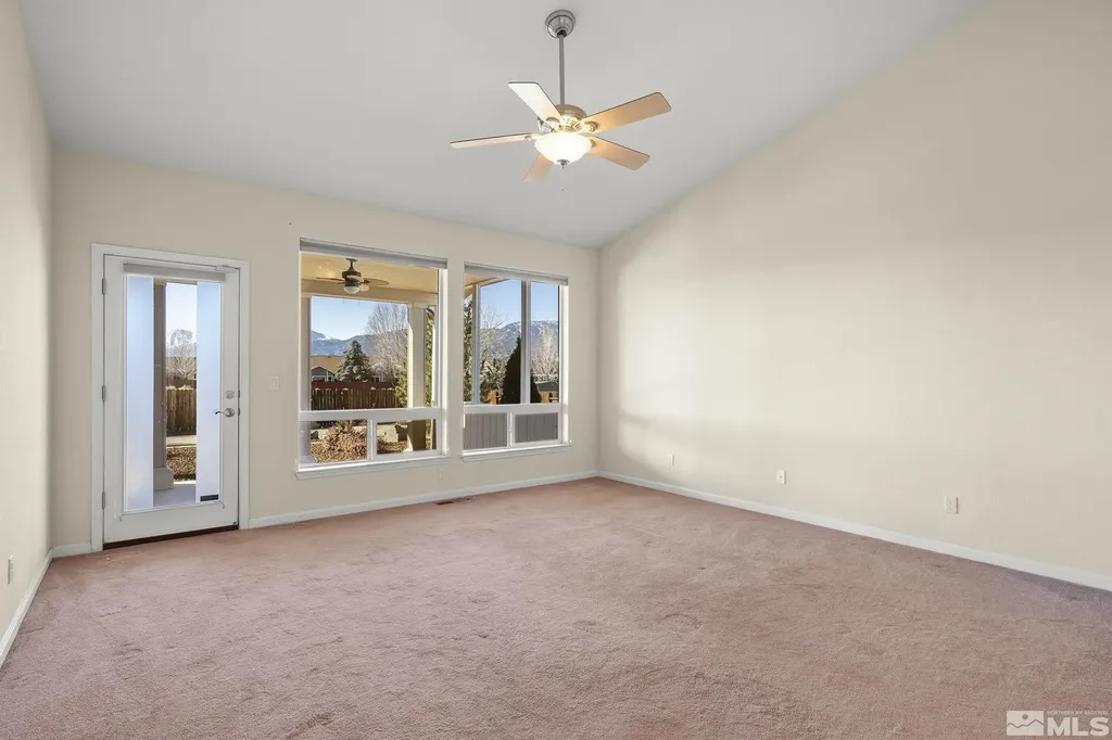 2937 La Cresta Minden NV 89423
