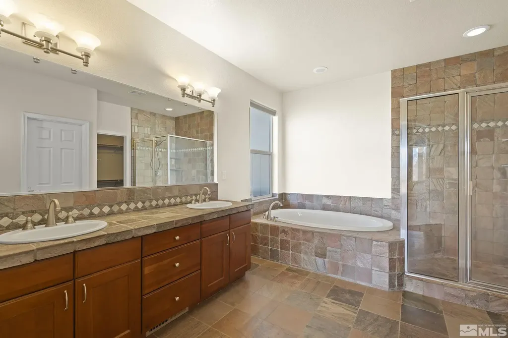 2937 La Cresta Minden NV 89423