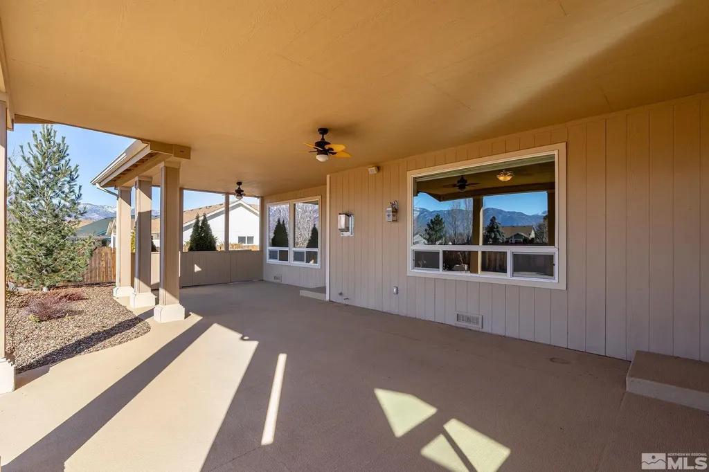 2937 La Cresta Minden NV 89423