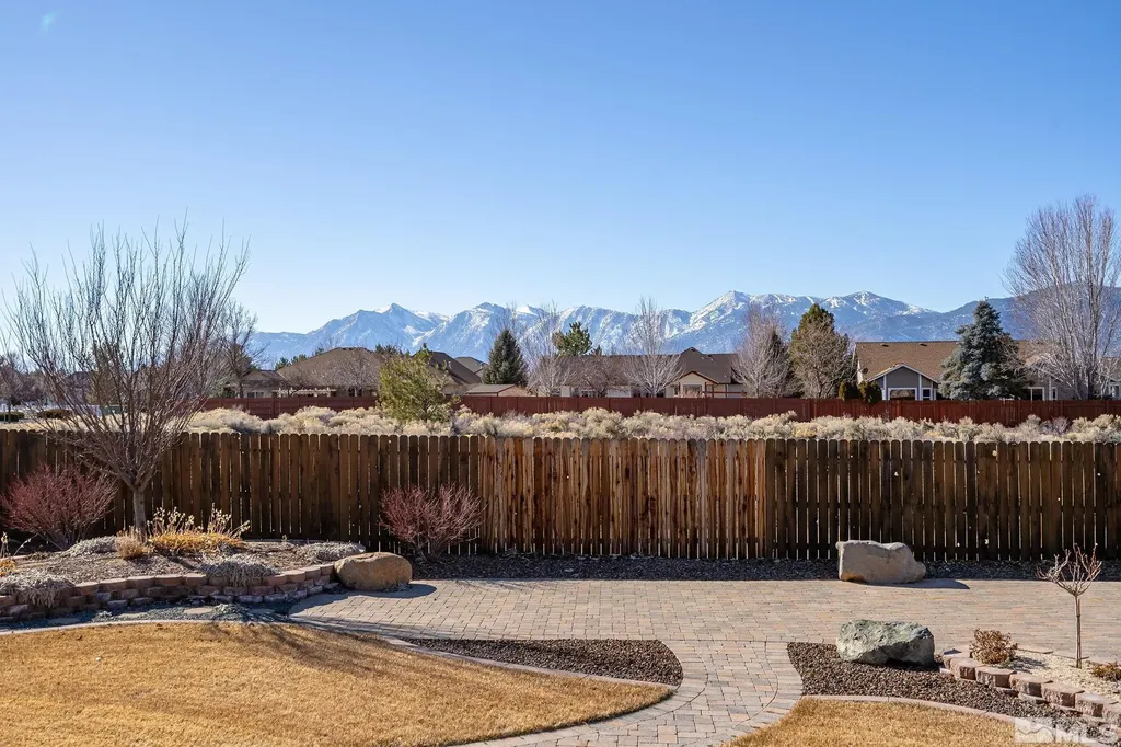 2937 La Cresta Minden NV 89423