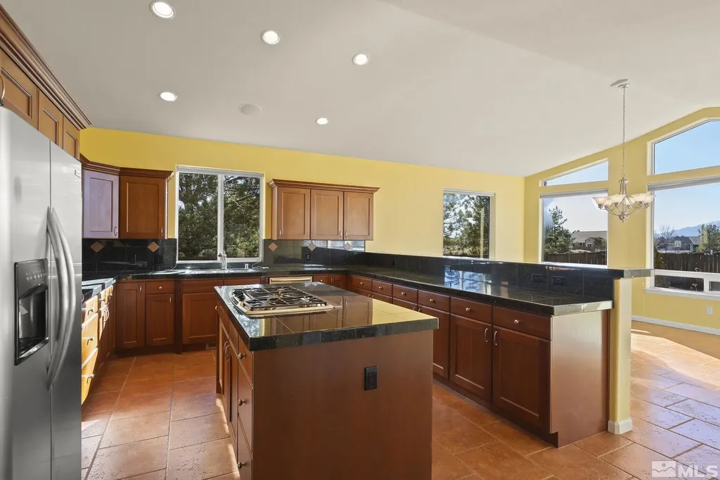 2937 La Cresta Minden NV 89423
