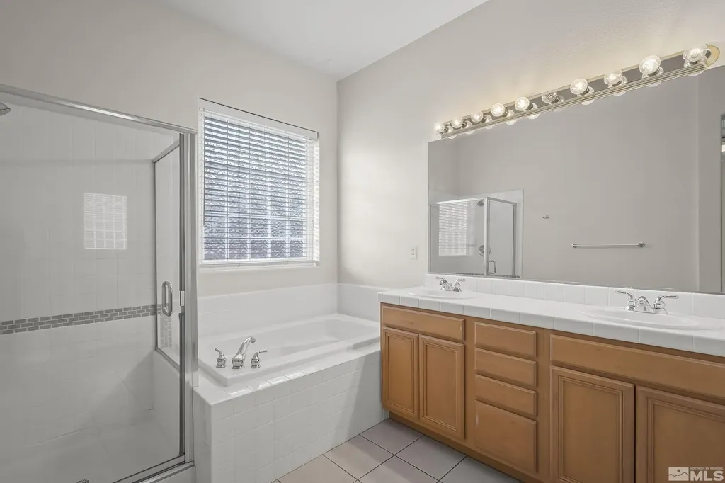 3492 Long Minden NV 89423