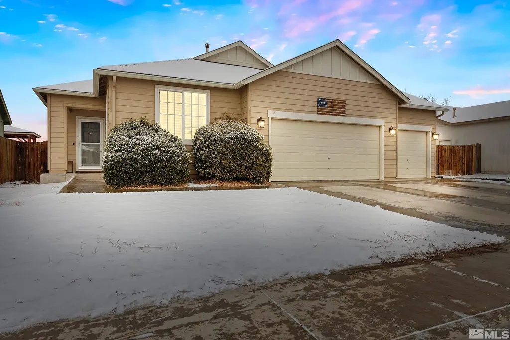 1692 Harvest Creek Fernley NV 89408