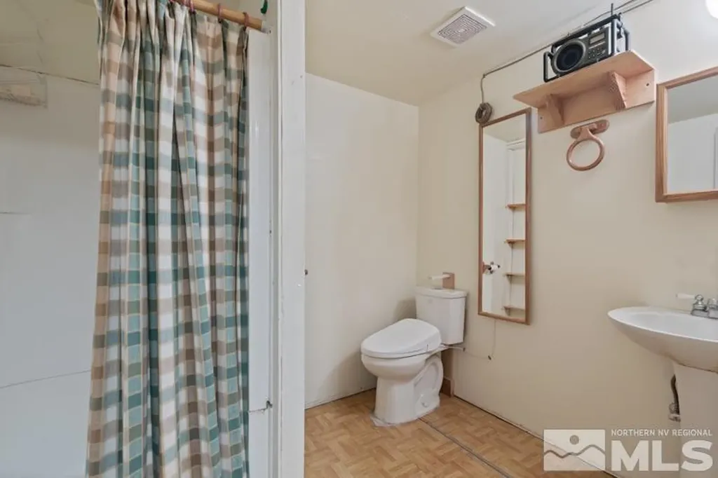 16760 Big Pine Reno NV 89511