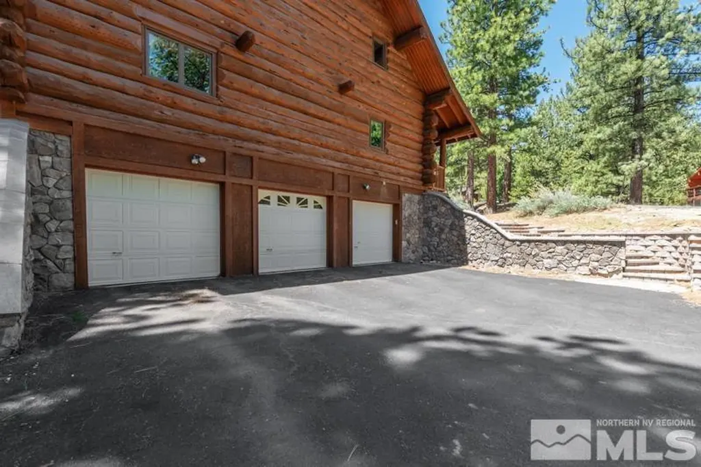 16760 Big Pine Reno NV 89511
