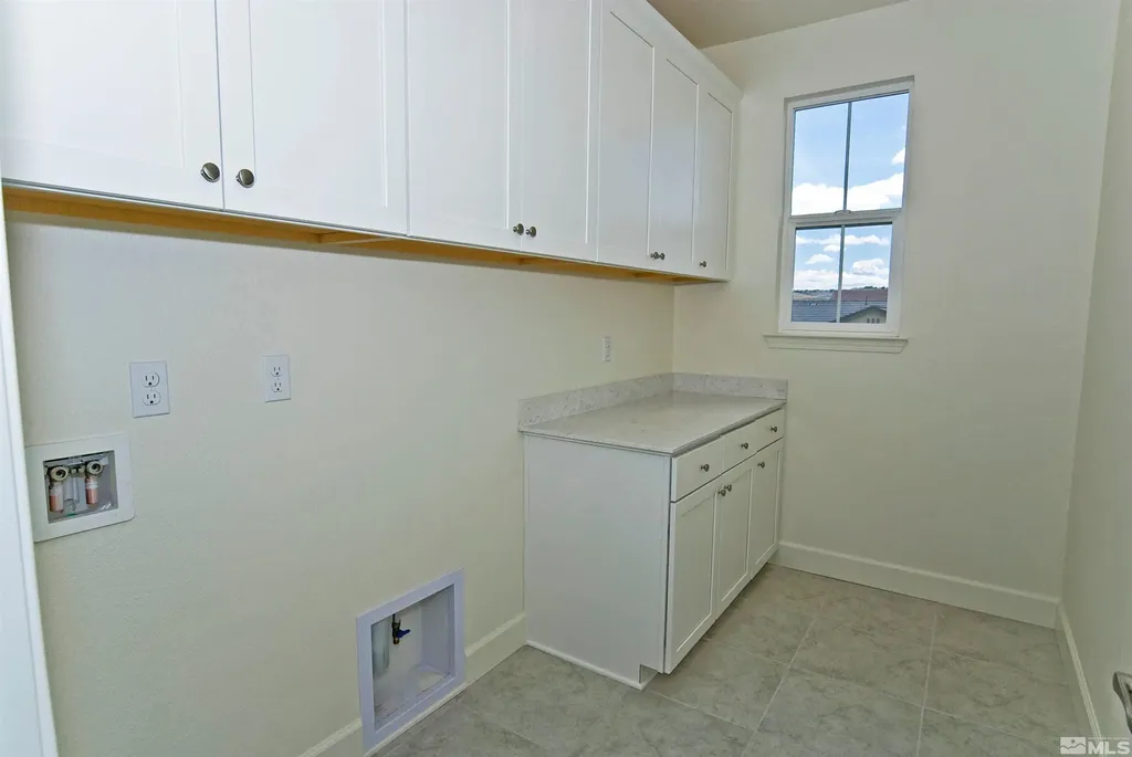 2091 Forest Grove Sparks NV 89436