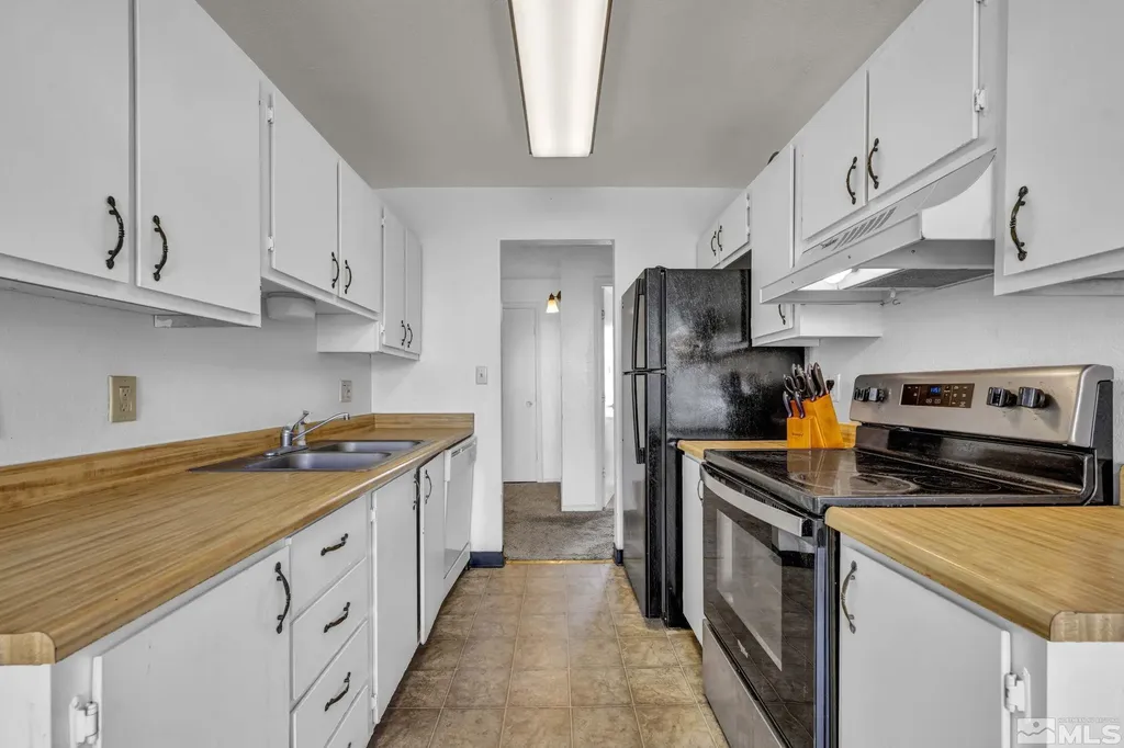 3939 Clear Acre Reno NV 89512