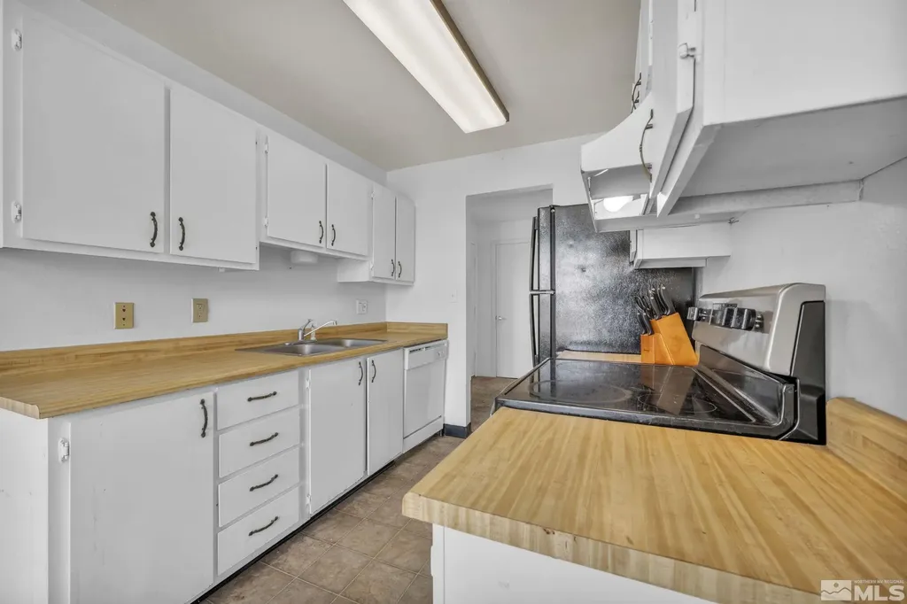 3939 Clear Acre Reno NV 89512