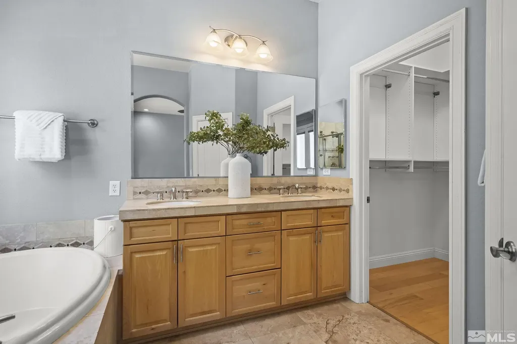 7265 Hurst Park Reno NV 89502