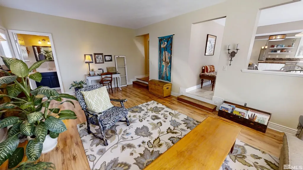 5166 Palo Alto Sparks NV 89436