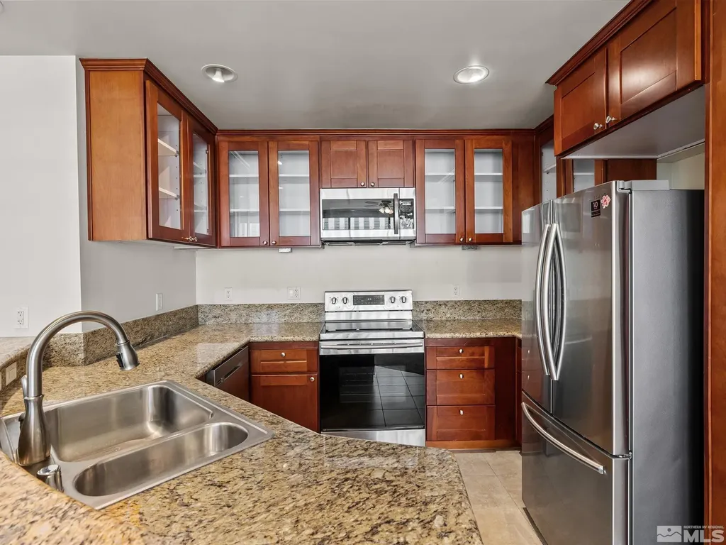 450 Arlington 1404 Reno NV 89503
