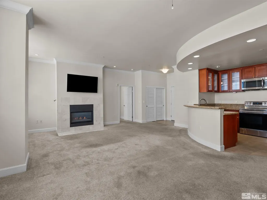 450 Arlington 1404 Reno NV 89503