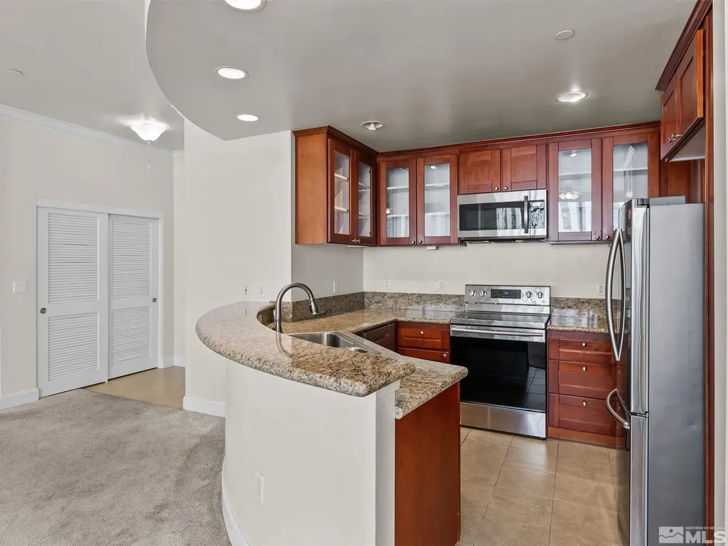 450 Arlington 1404 Reno NV 89503