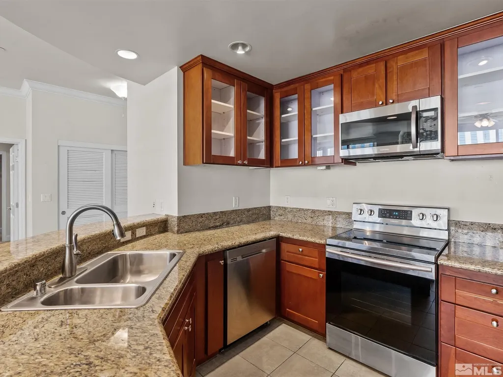 450 Arlington 1404 Reno NV 89503