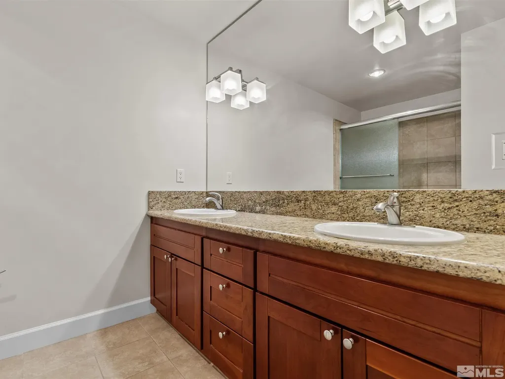 450 Arlington 1404 Reno NV 89503