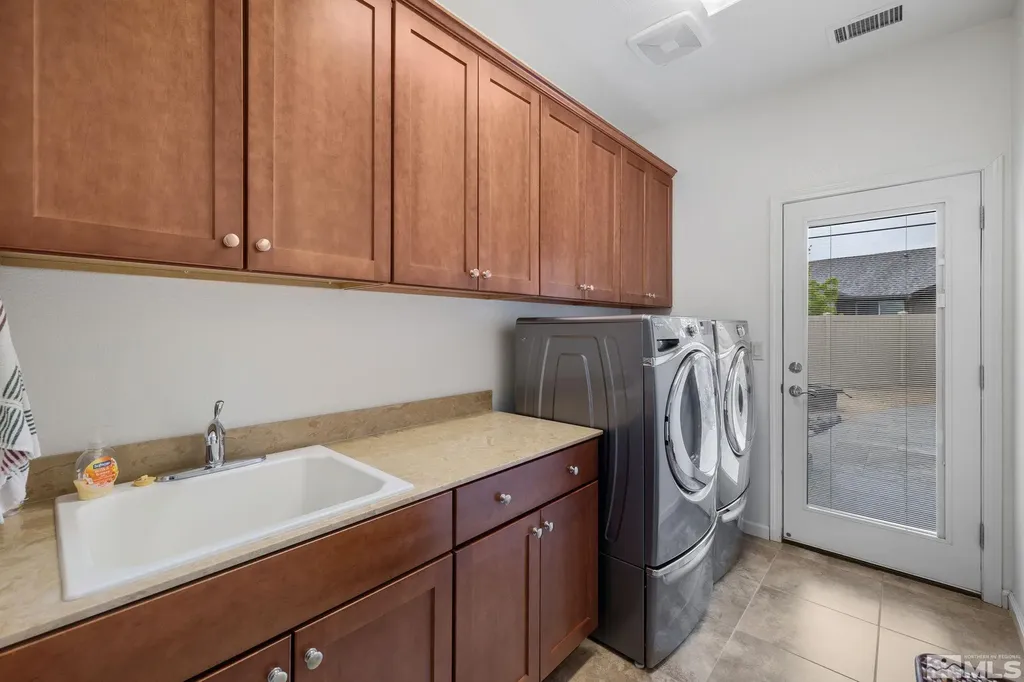 9625 Jessica Reno NV 89521