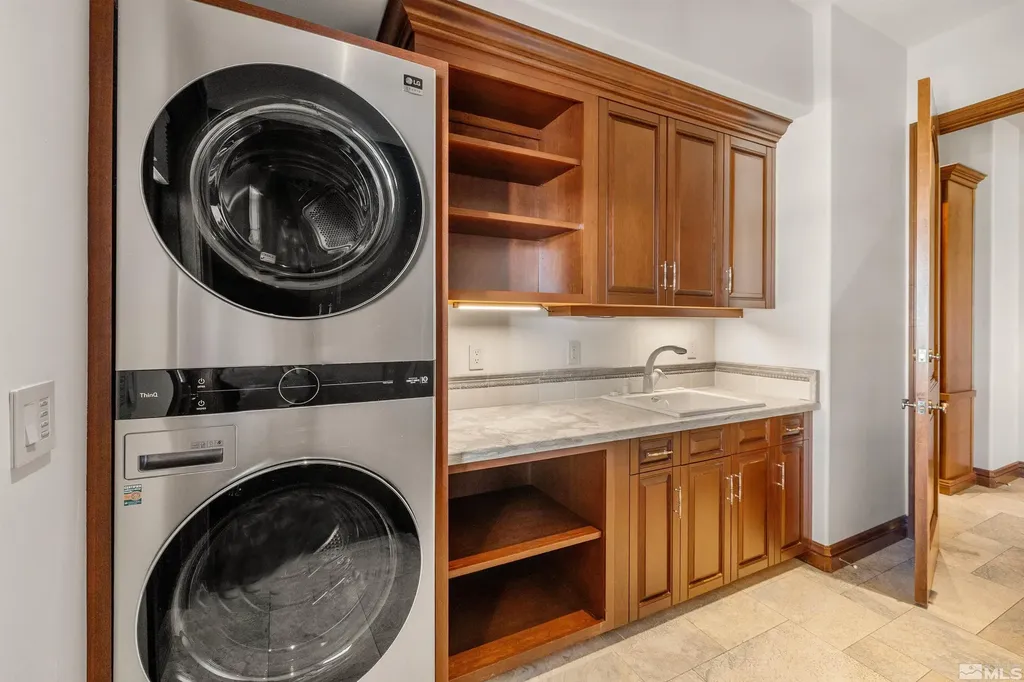 12360 High Vista Reno NV 89511