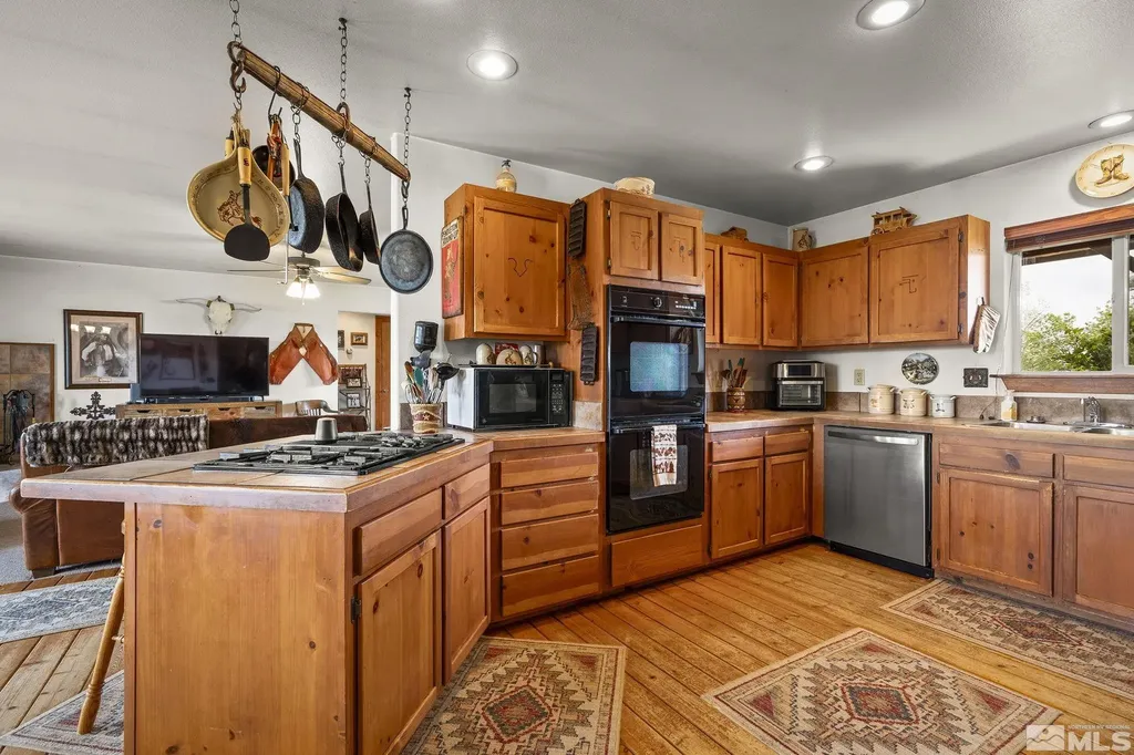 6811 Reno Fallon NV 89406