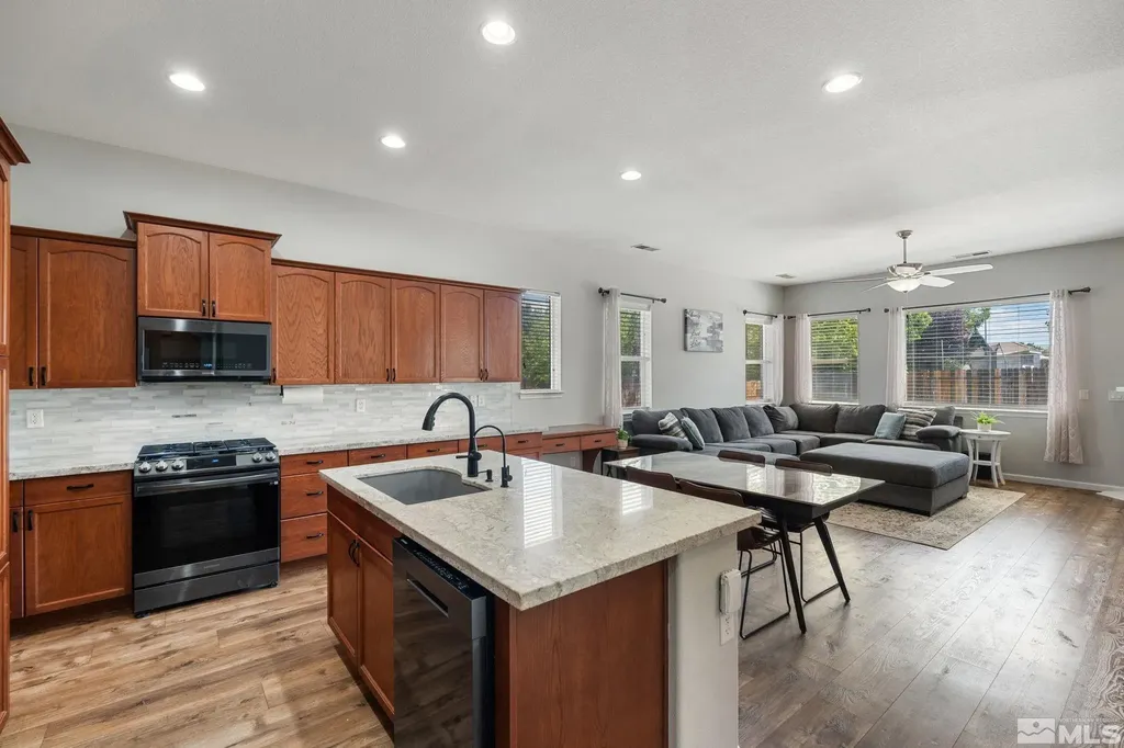 1319 Rouge River Fernley NV 89408