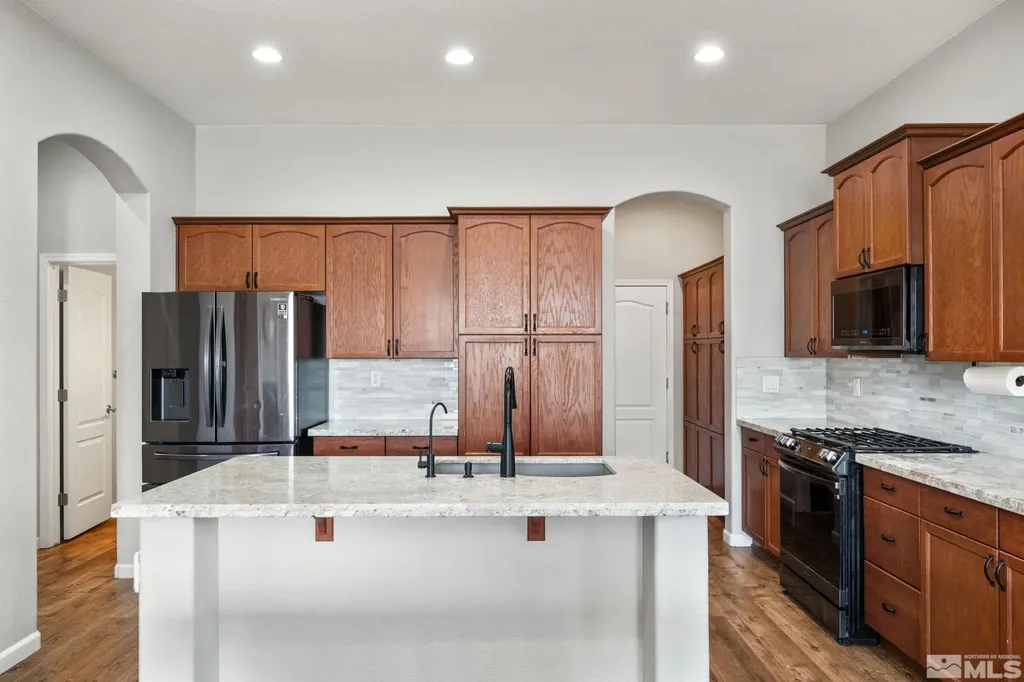 1319 Rouge River Fernley NV 89408