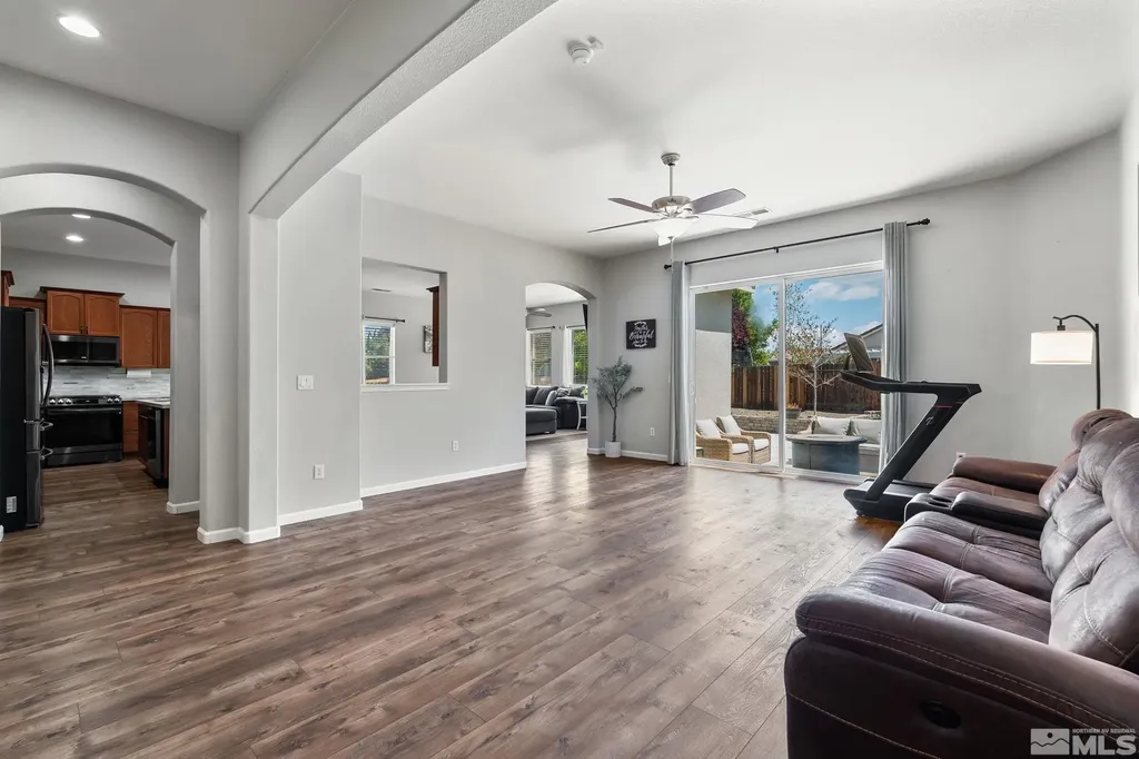 1319 Rouge River Fernley NV 89408