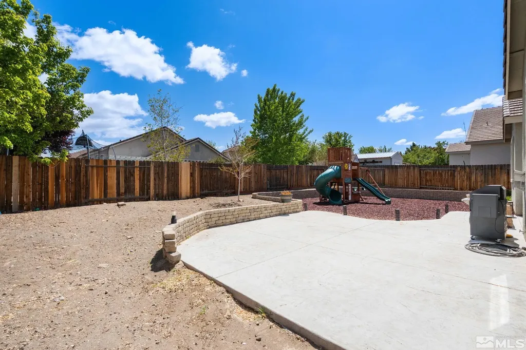 1319 Rouge River Fernley NV 89408
