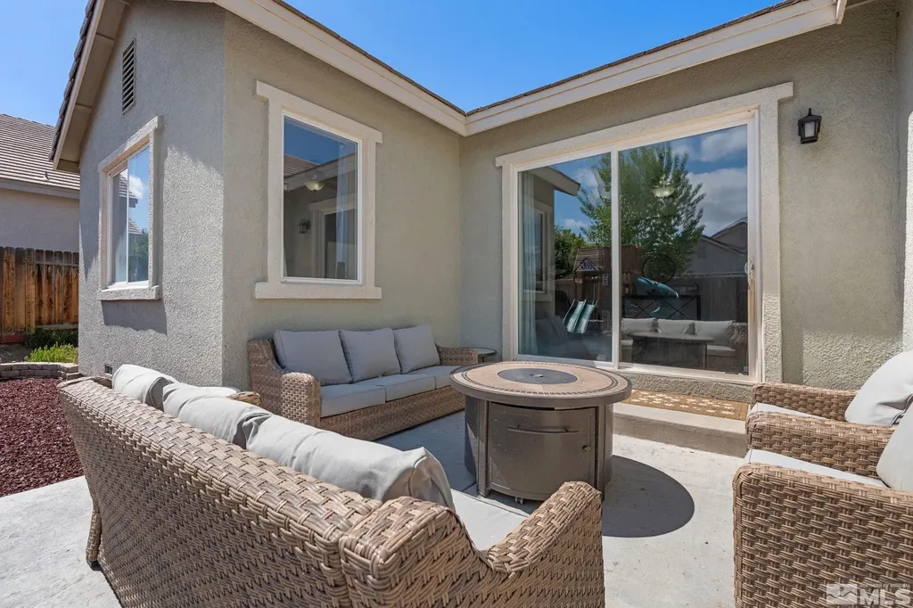 1319 Rouge River Fernley NV 89408