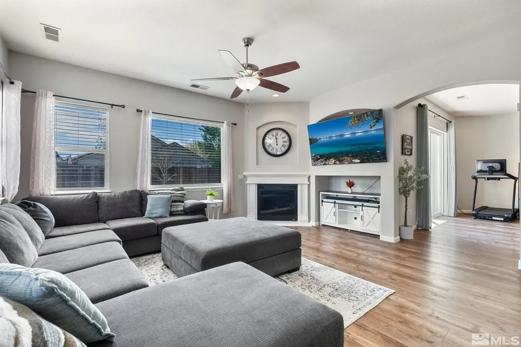 1319 Rouge River Fernley NV 89408