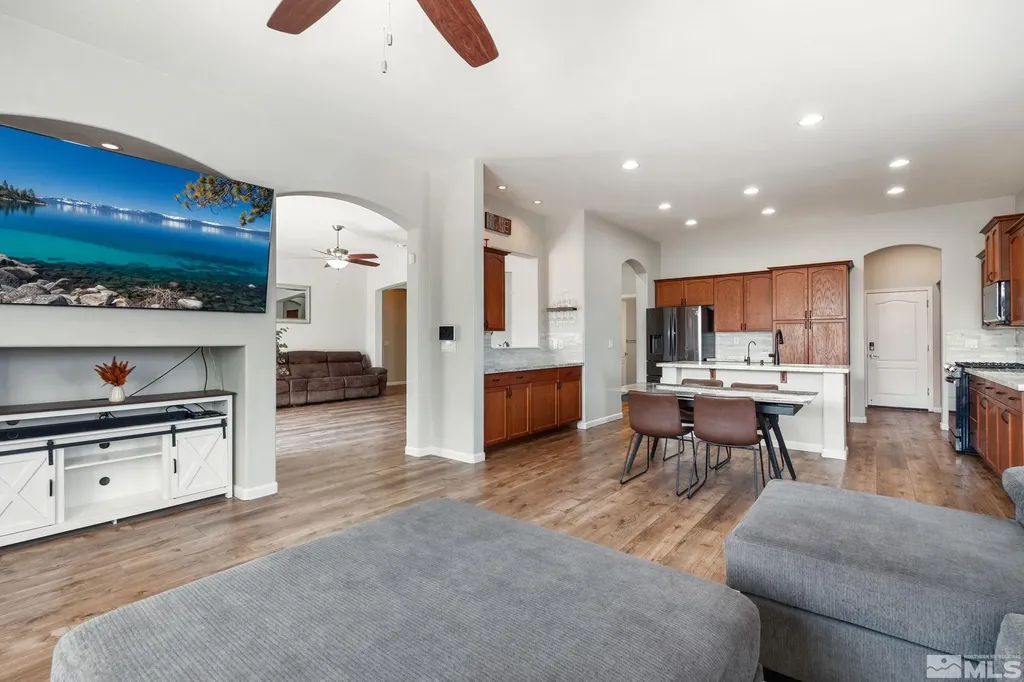 1319 Rouge River Fernley NV 89408