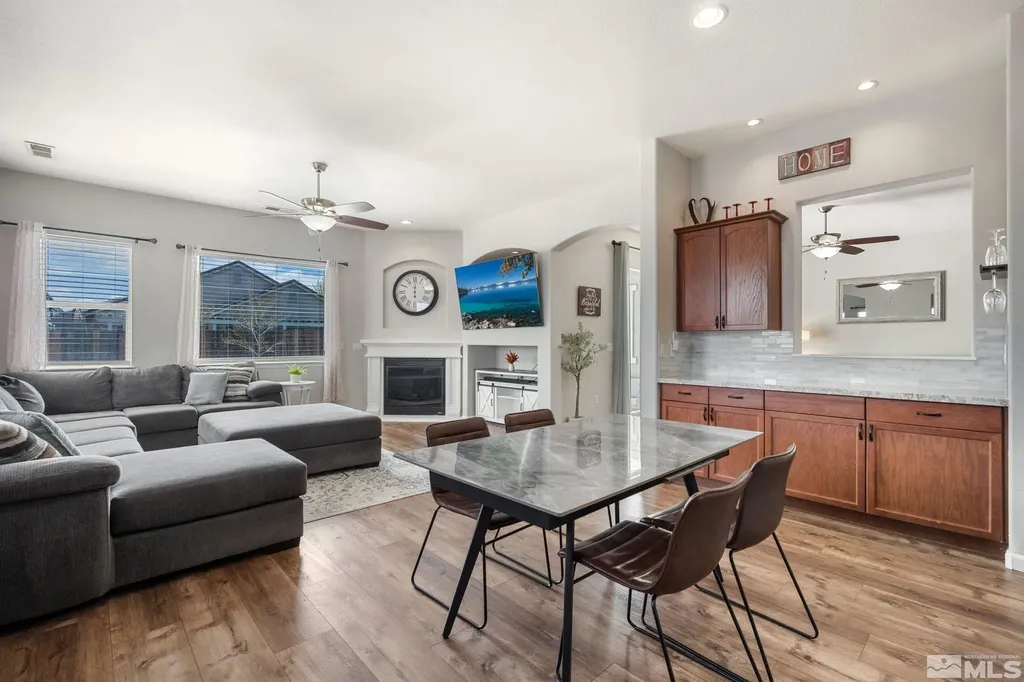 1319 Rouge River Fernley NV 89408