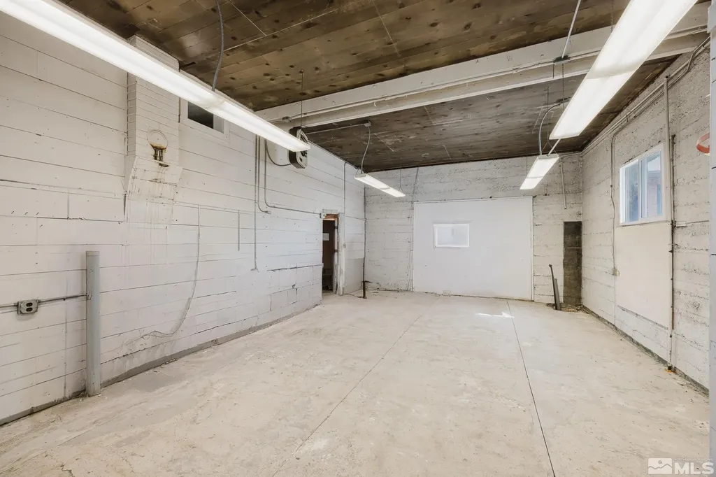 240 7th Elko NV 89801