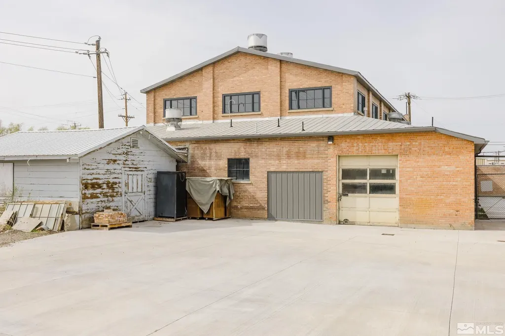 240 7th Elko NV 89801
